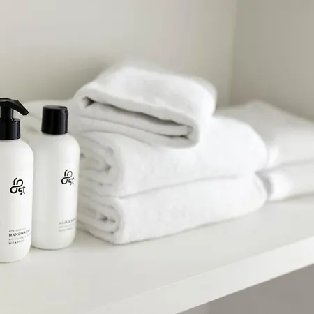 Central, Fully Equipped Appartement *